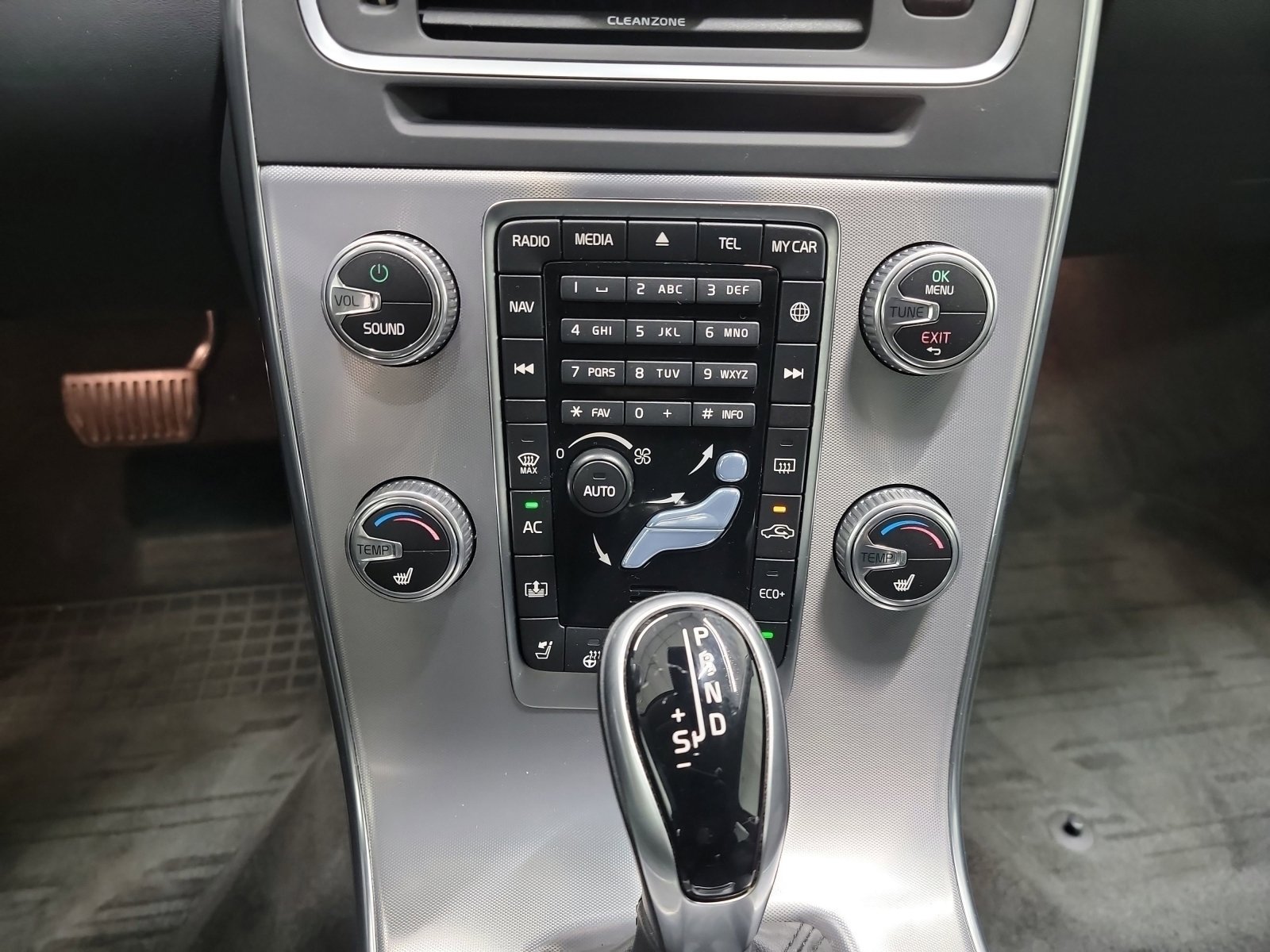 Used 2018 Volvo S60 T5 Inscription Platinum image 21