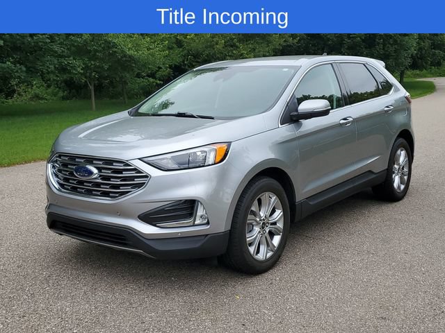 Used 2023 Ford Edge Titanium AWD/4WD image 2