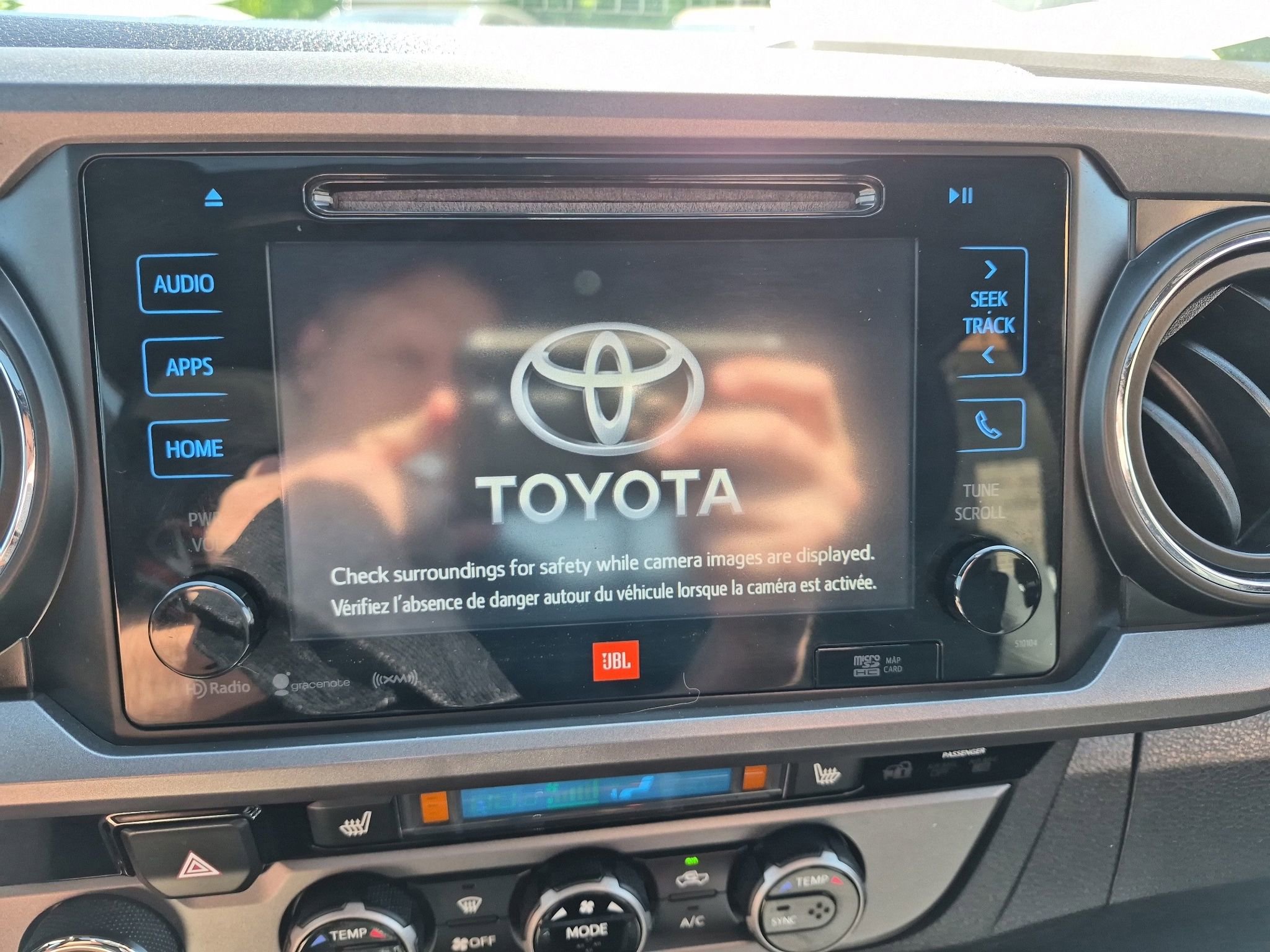 Used 2016 Toyota Tacoma TRD Sport AWD/4WD image 17
