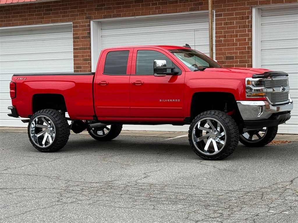 Used 2019 Chevrolet Silverado 1500 LT w/ All Star Edition image 35