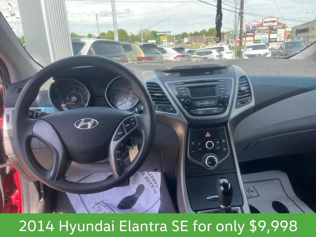 Used 2014 Hyundai Elantra SE FWD image 12