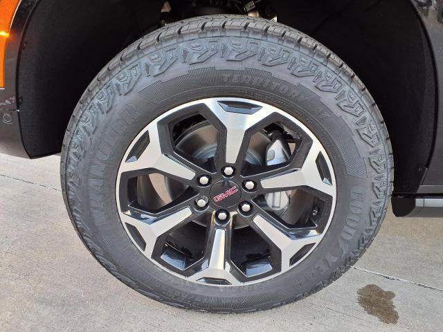 New 2026 GMC Yukon XL AT4 w/ AT4 Premium Package AWD/4WD image 22