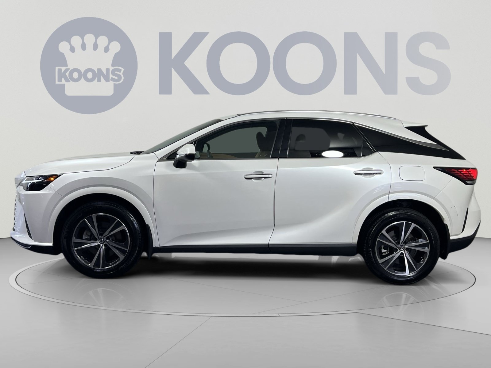 Used 2023 Lexus RX 350 Premium w/ Accessory Package AWD/4WD image 2