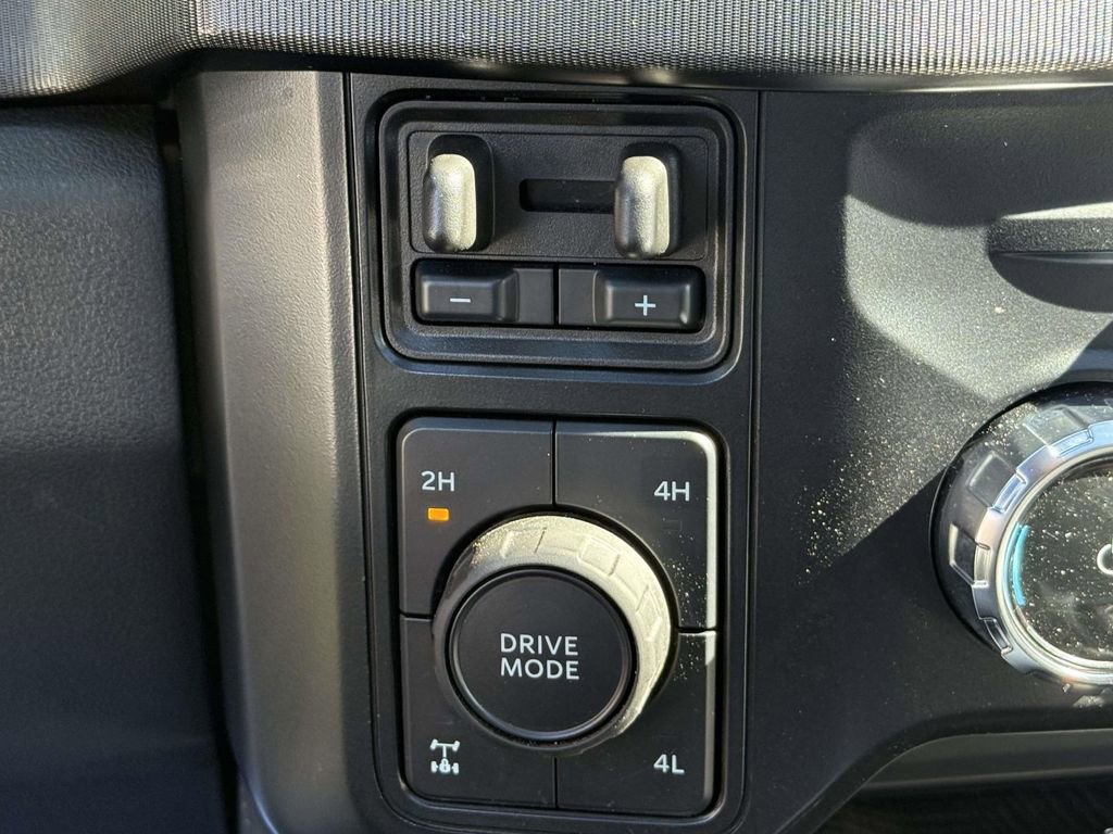 Used 2024 Ford F250 Platinum image 25