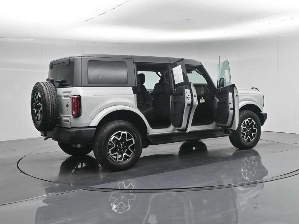 New 2026 Ford Bronco Outer Banks AWD/4WD image 5