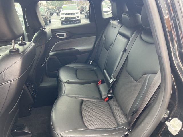 Used 2024 Jeep Compass Latitude image 19