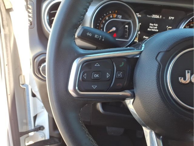 Used 2023 Jeep Gladiator Overland AWD/4WD image 24