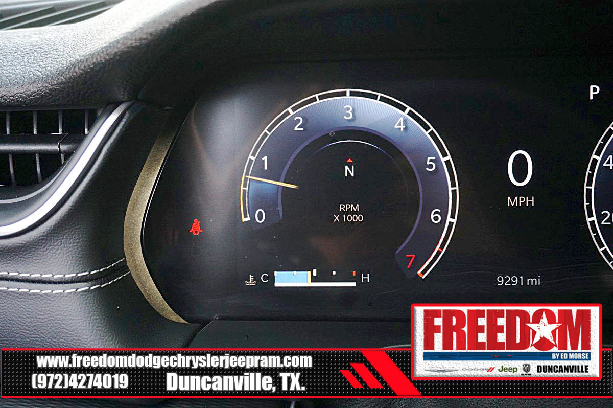 Certified 2025 Jeep Grand Cherokee Laredo image 29