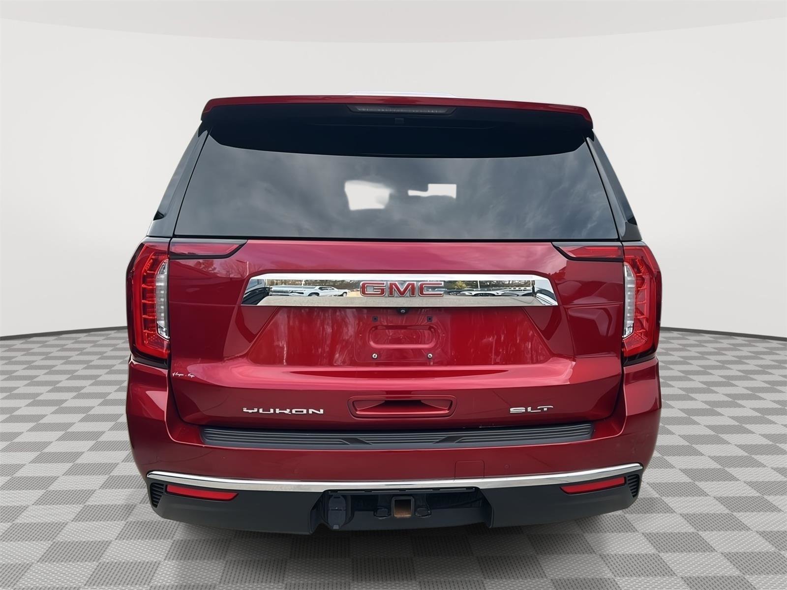 Used 2023 GMC Yukon XL SLT image 4