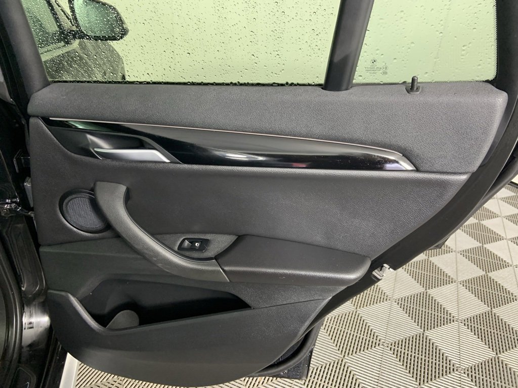 Used 2018 BMW X1 xDrive28i image 12