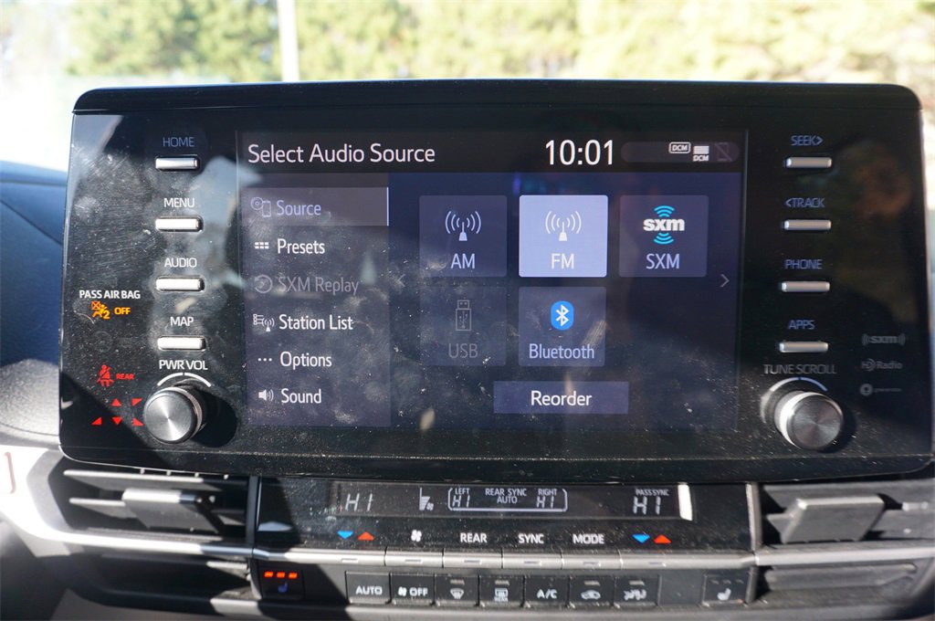 Used 2021 Toyota Sienna XLE image 12