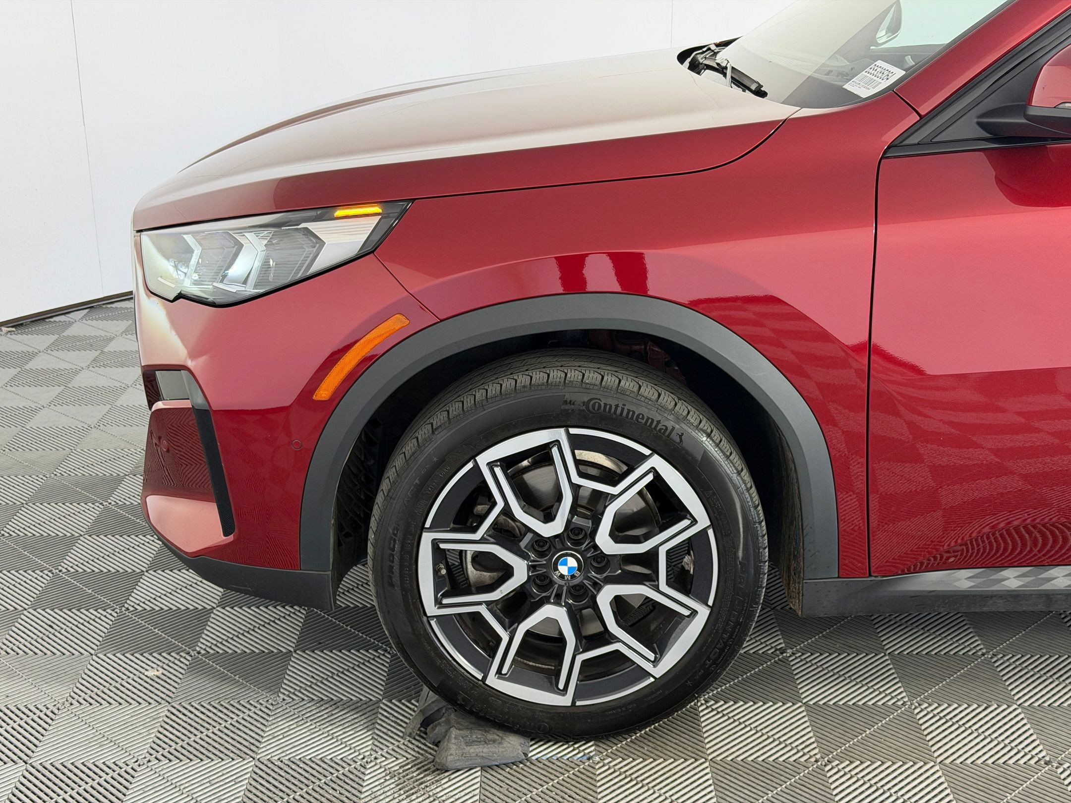 Used 2025 BMW X2 xDrive28i AWD/4WD image 11