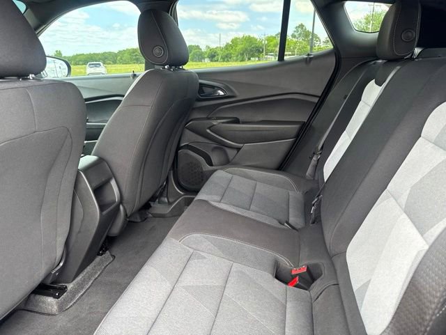 Used 2026 Chevrolet Trax RS w/ Sunroof Package FWD image 18
