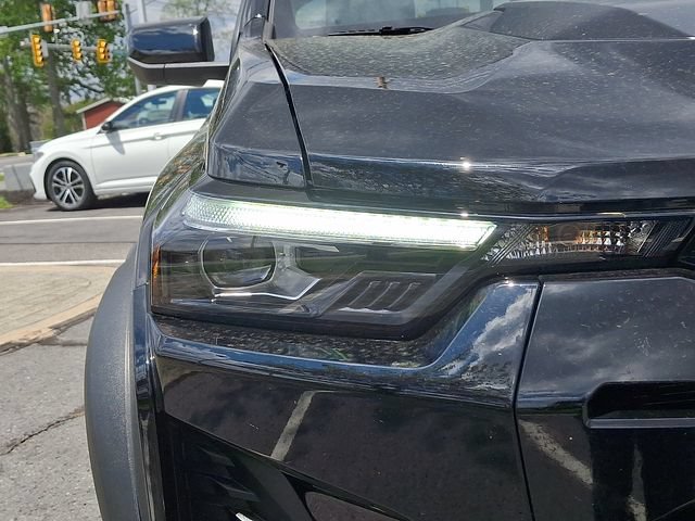 Used 2023 Chevrolet Colorado ZR2 w/ ZR2 Convenience Package III AWD/4WD image 11