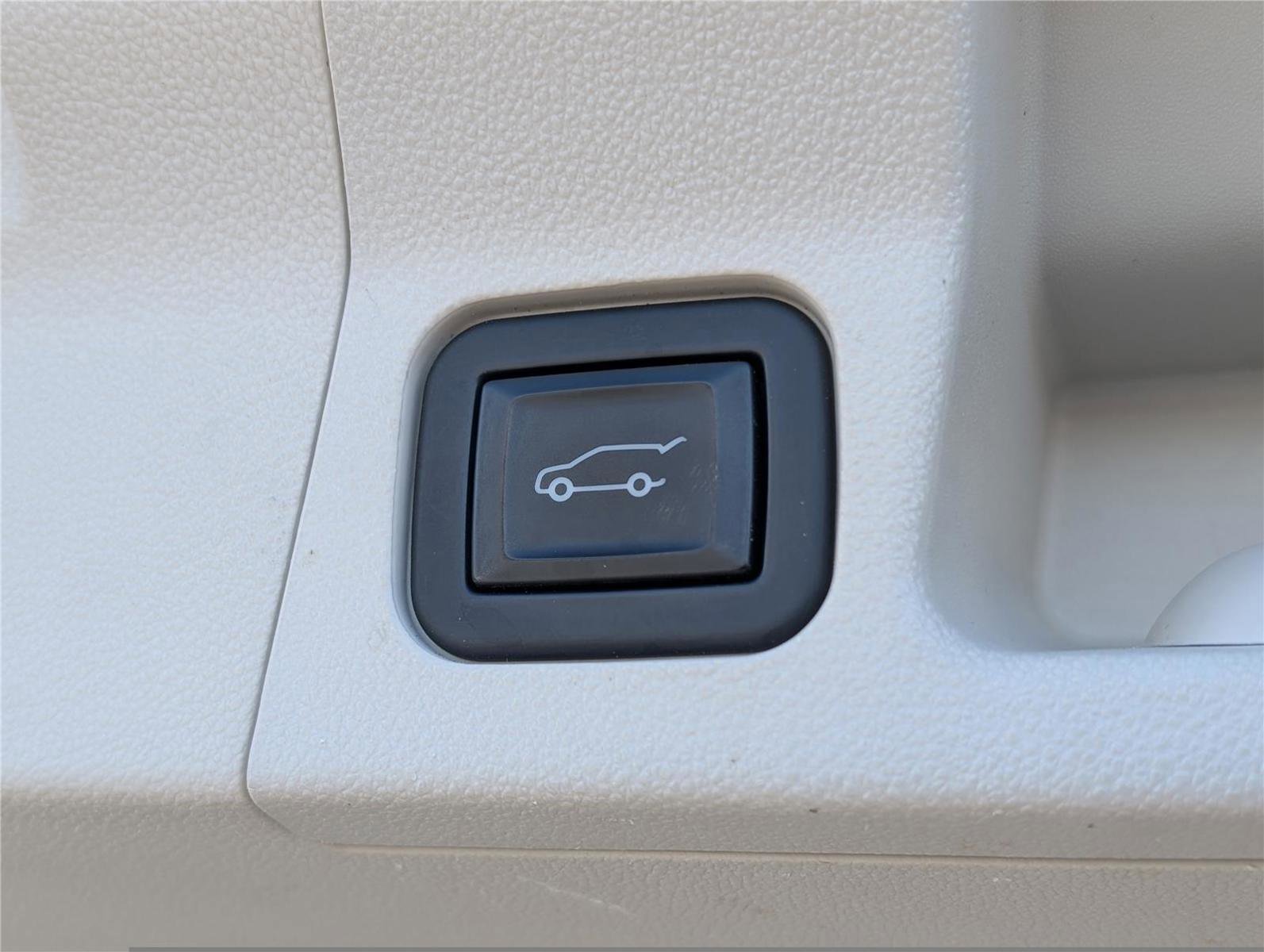 Used 2021 GMC Acadia Denali w/ Denali Ultimate Package image 15