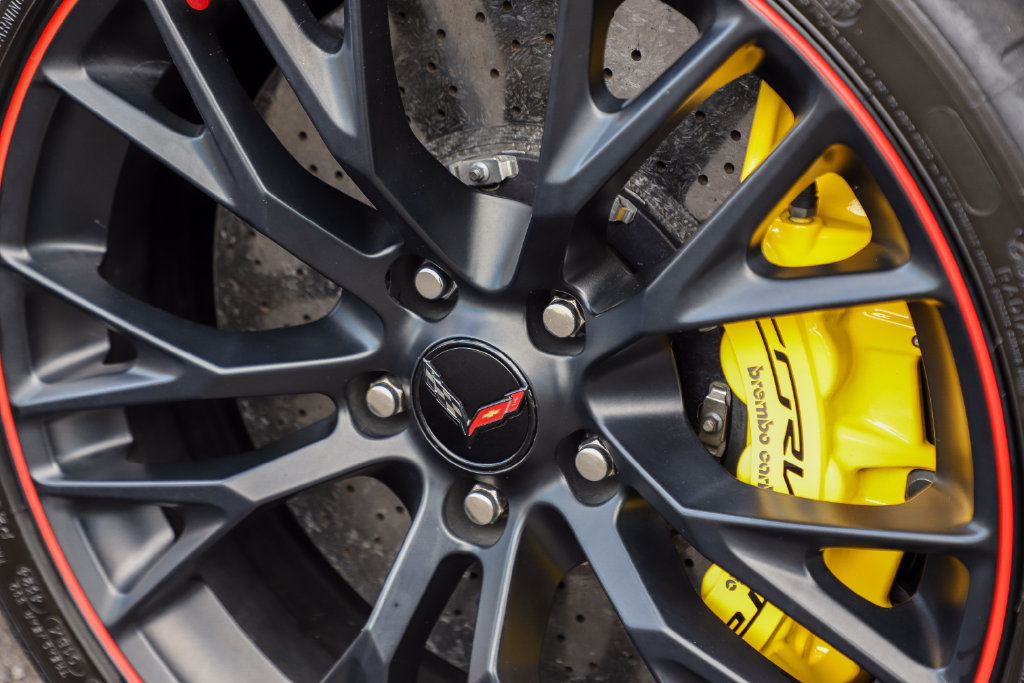 Used 2017 Chevrolet Corvette Z06 w/ Z07 Performance Package RWD image 17