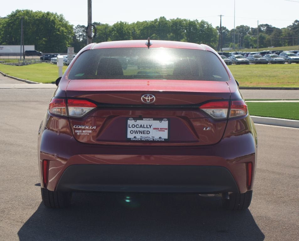 Used 2025 Toyota Corolla LE image 3