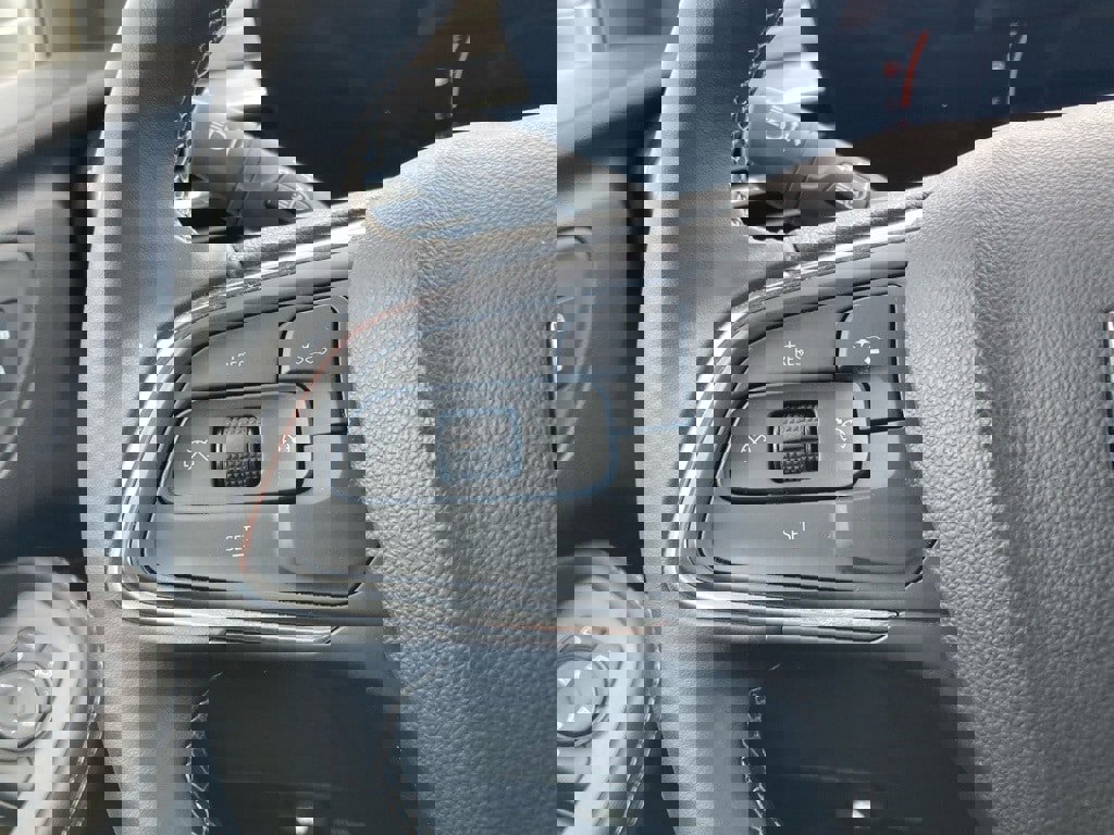 Used 2025 Buick Encore GX Preferred image 12