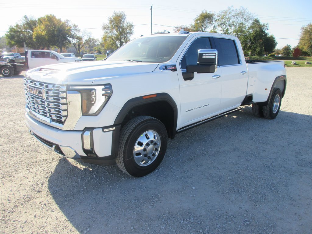 New 2026 GMC Sierra 3500 Denali w/ Denali Reserve Package image 11