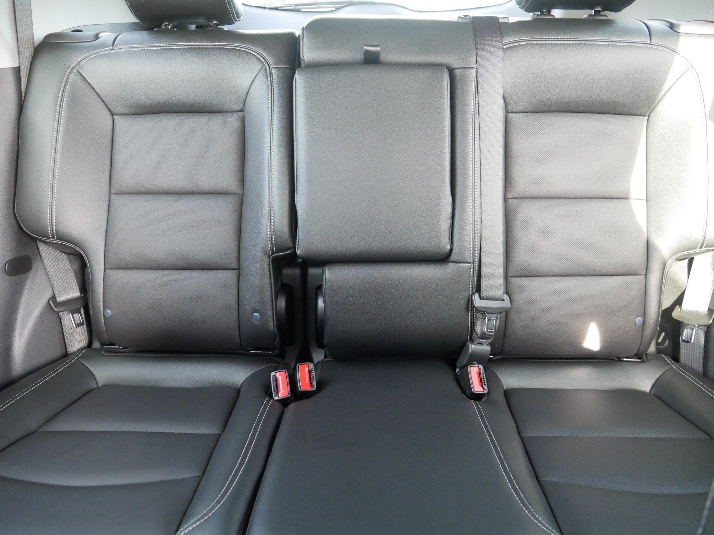 Used 2024 GMC Terrain SLT w/ Infotainment Package II AWD/4WD image 13