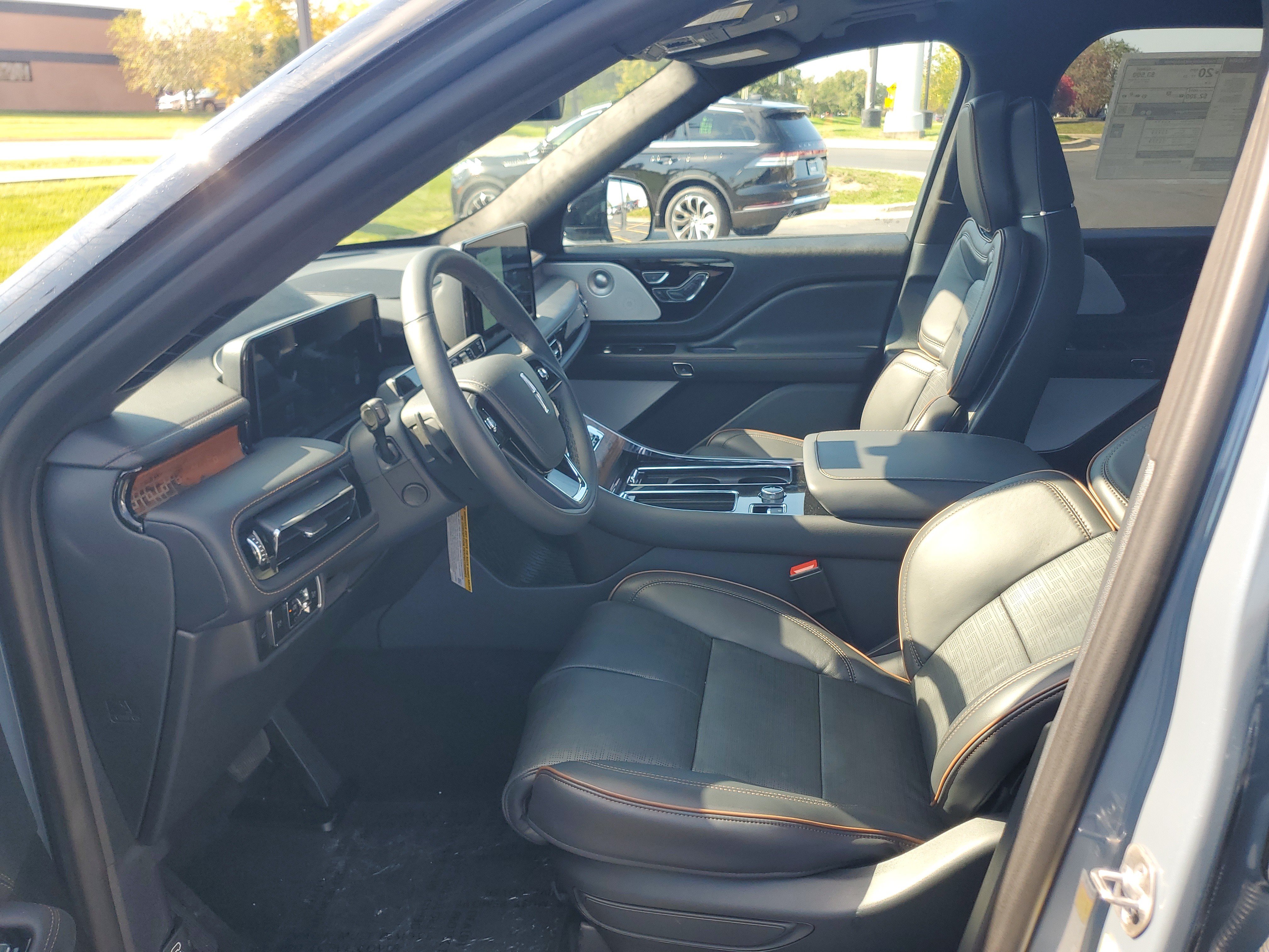 New 2027 Lincoln Aviator Black Label w/ Dynamic Handling Package AWD/4WD image 11