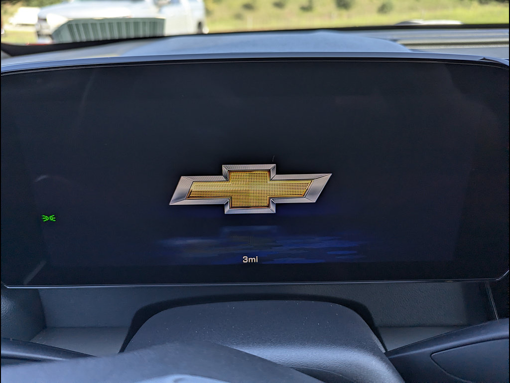 New 2027 Chevrolet Traverse LT w/ Midnight/Sport Edition FWD image 2
