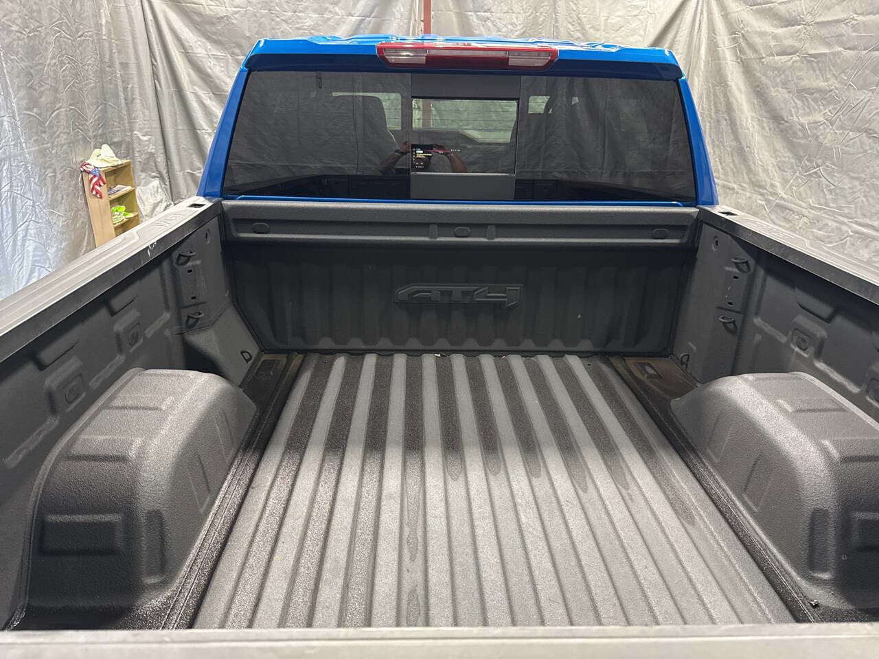 Used 2024 GMC Sierra 1500 AT4 w/ AT4 Preferred Package image 4