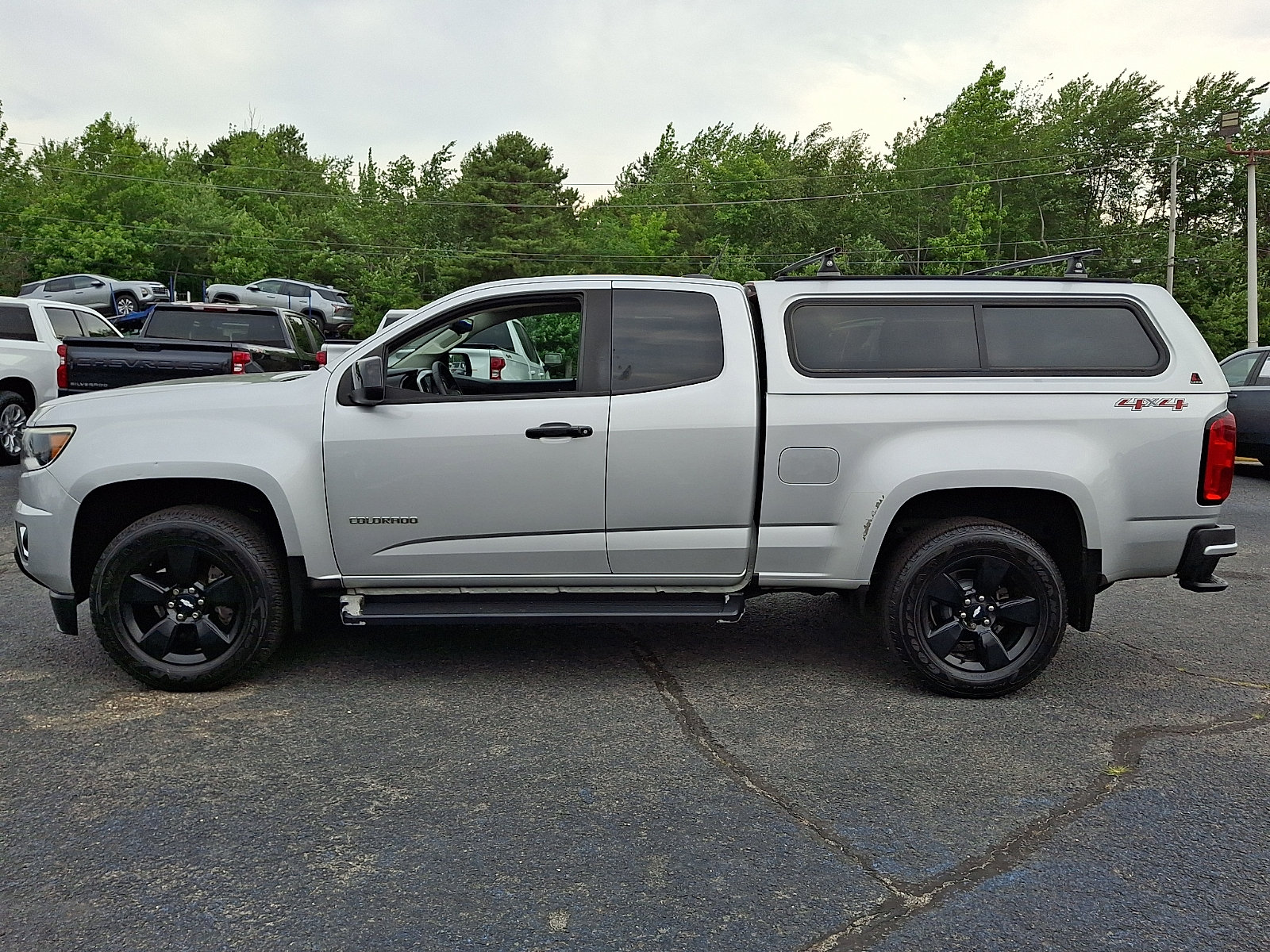 Used 2017 Chevrolet Colorado LT AWD/4WD image 4
