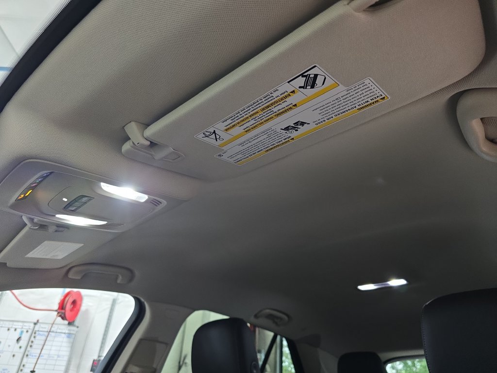 Used 2023 Buick Envision Preferred AWD/4WD image 33