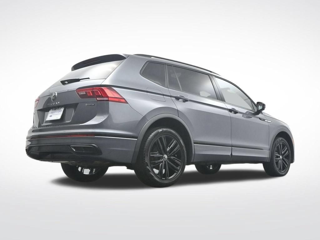 Used 2022 Volkswagen Tiguan SE R-Line AWD/4WD image 40
