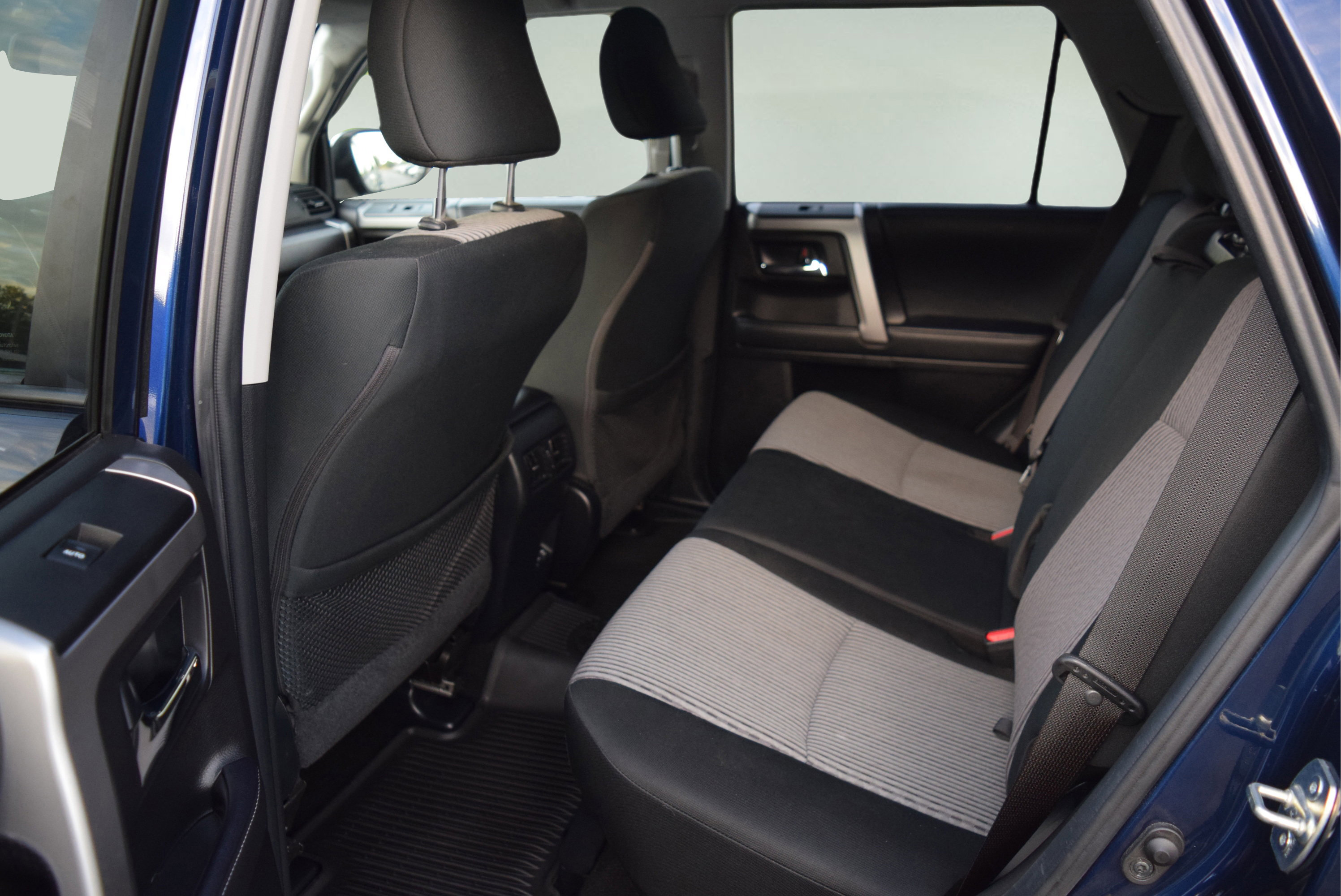 Used 2022 Toyota 4Runner SR5 image 7