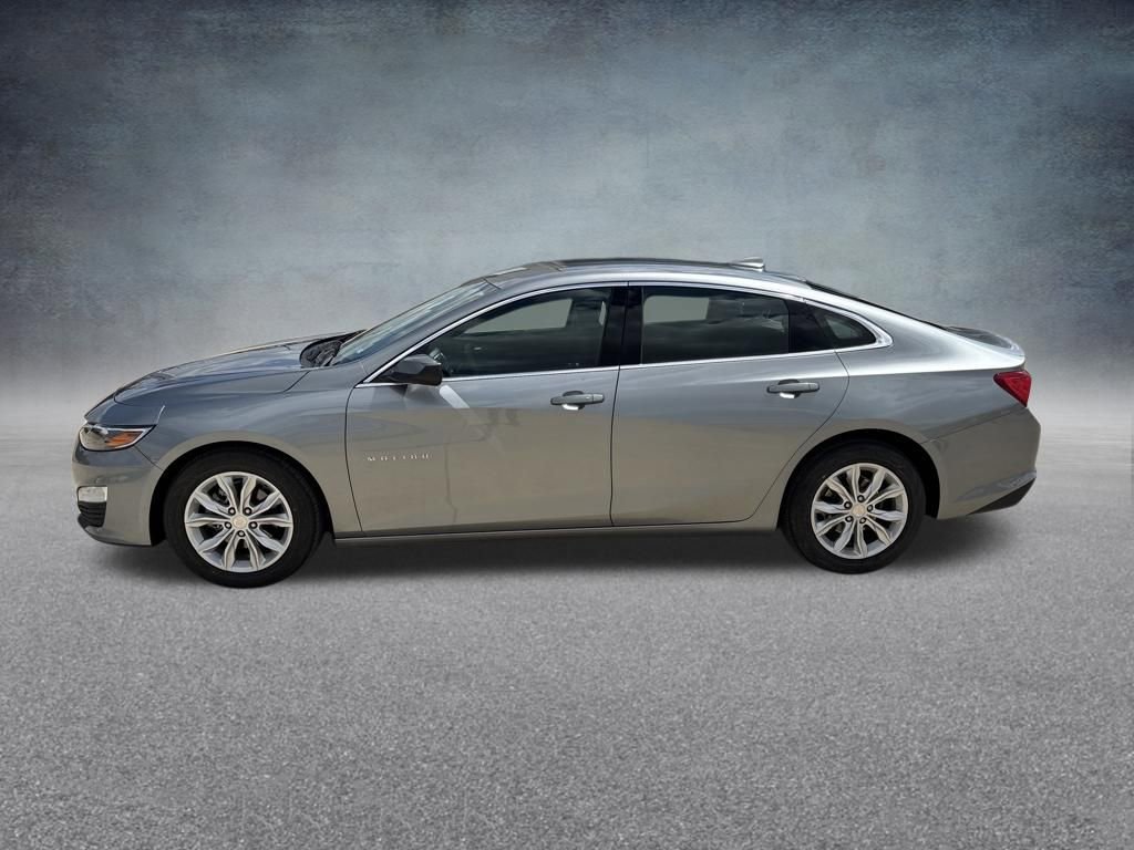 Used 2024 Chevrolet Malibu LT image 2