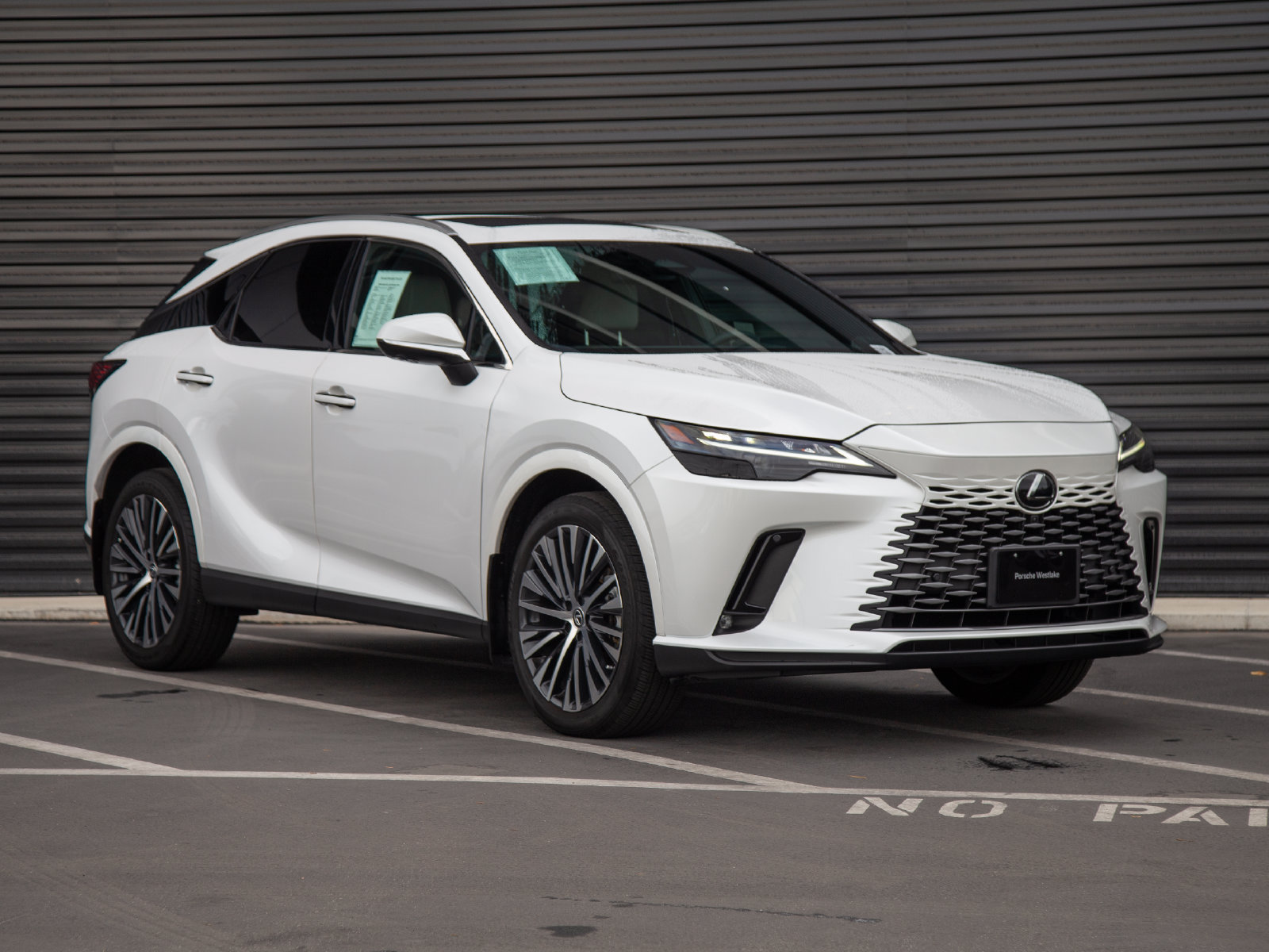 Used 2023 Lexus RX 350 Premium Plus w/ Cold Area Package FWD image 9