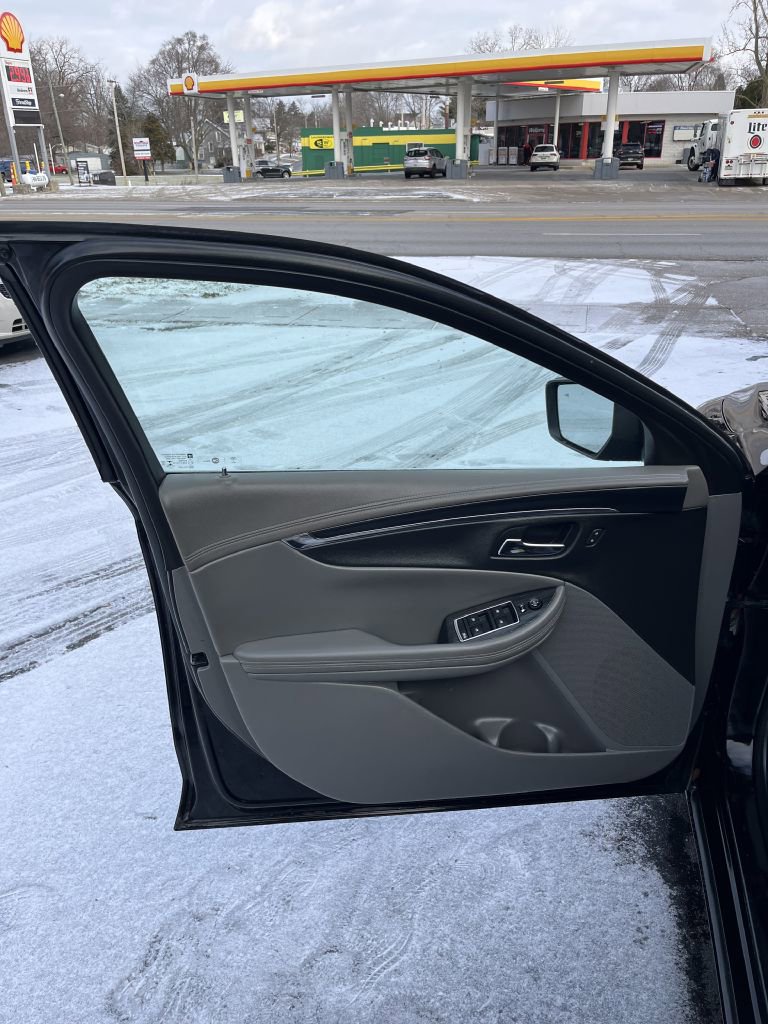 Used 2018 Chevrolet Impala LT w/ LT Leather Package image 5