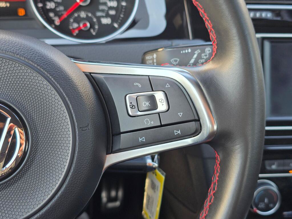 Used 2018 Volkswagen GTI S FWD image 27