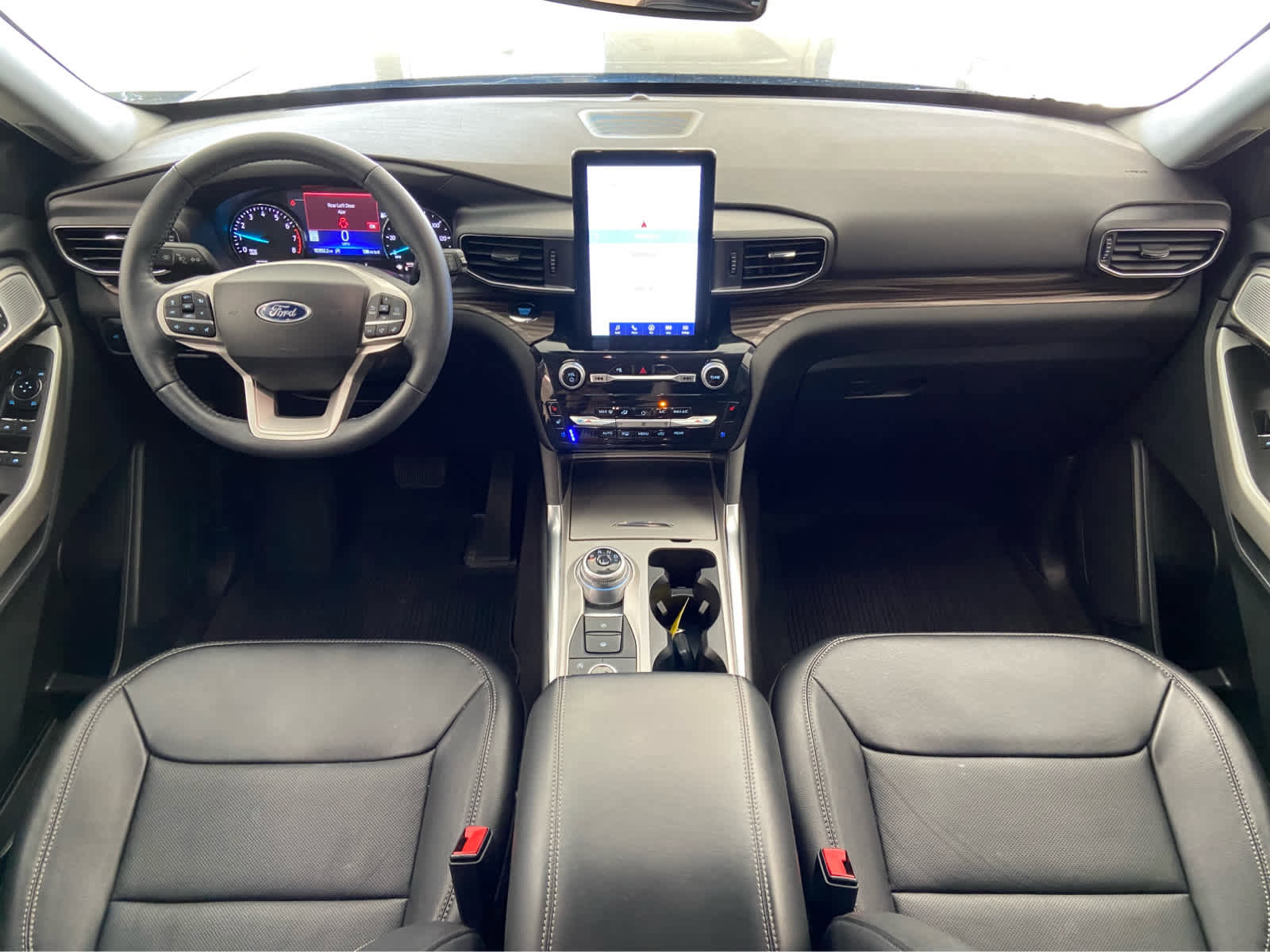 Used 2023 Ford Explorer Limited w/ Limited Technology Package AWD/4WD image 23