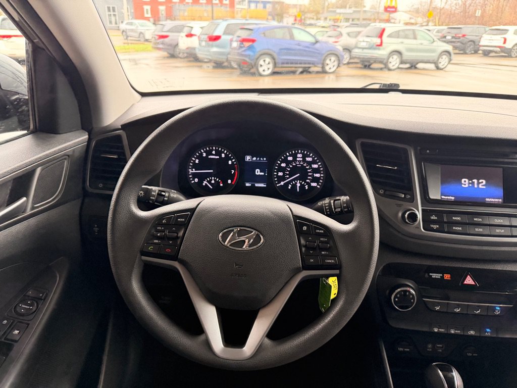 Used 2017 Hyundai Tucson SE w/ SE Popular Package 02 AWD/4WD image 19