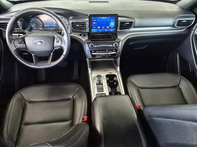 Used 2020 Ford Explorer XLT w/ Equipment Group 202A RWD image 16