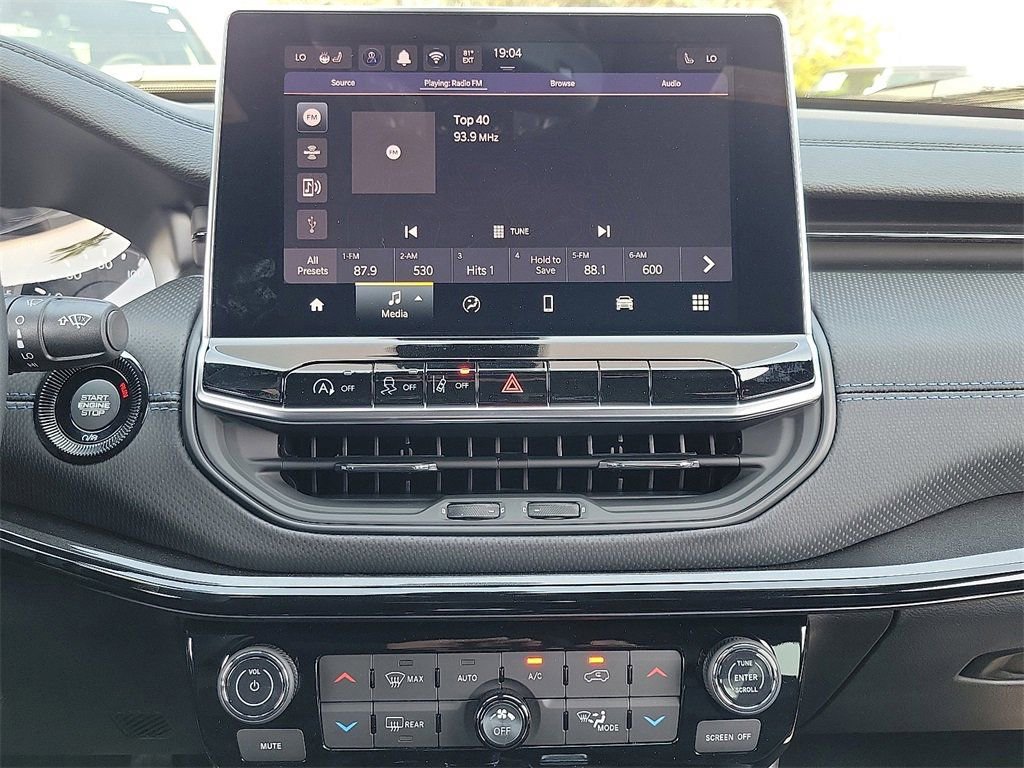 New 2026 Jeep Compass Latitude w/ Sun and Sound Group image 8