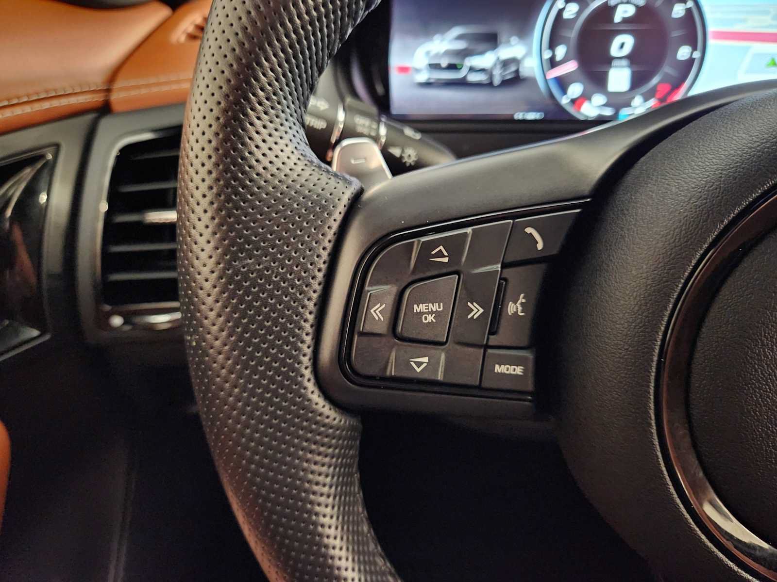 Used 2023 Jaguar F-TYPE R AWD/4WD image 28