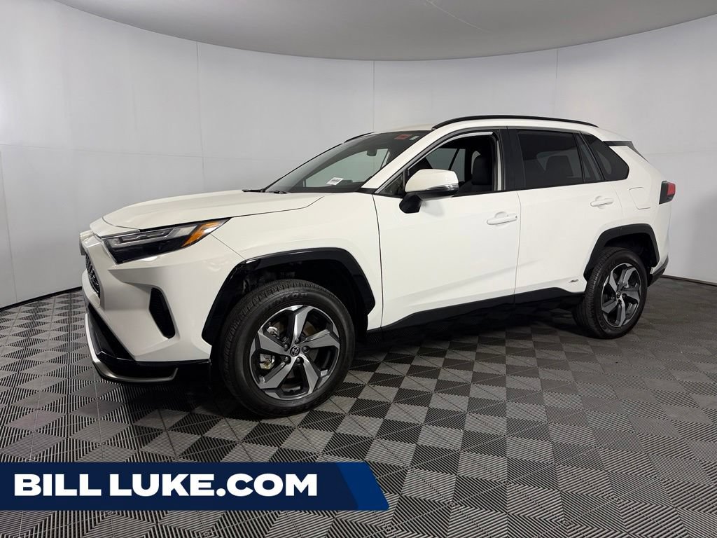 Used 2025 Toyota RAV4 SE AWD/4WD image 1