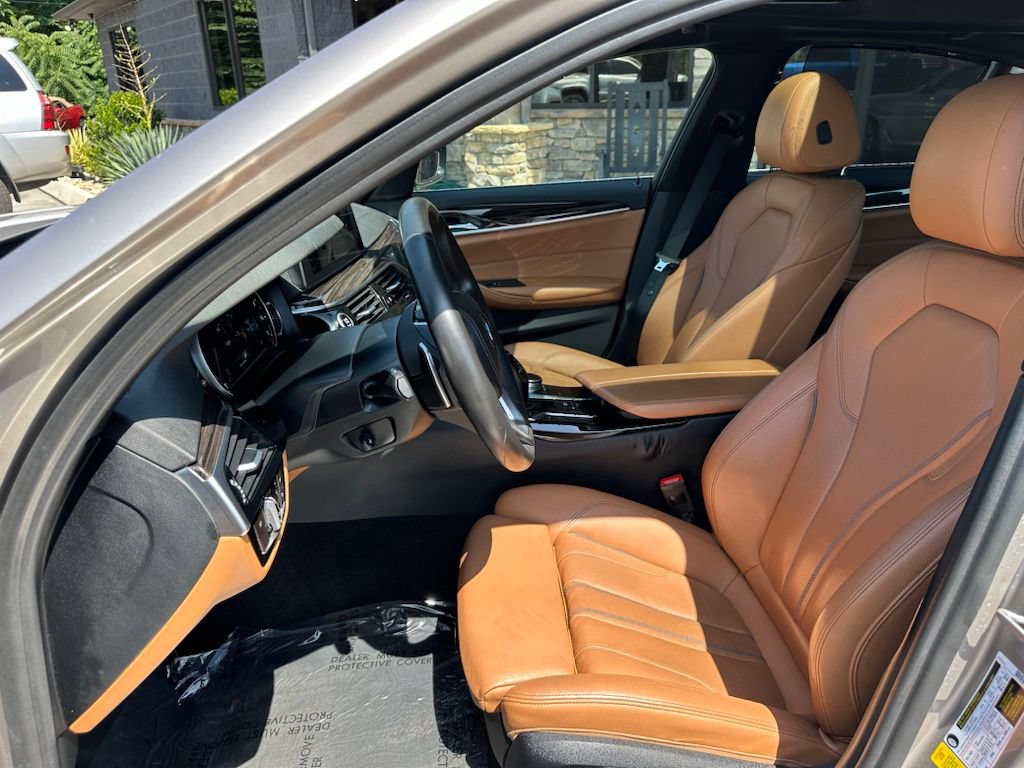 Used 2017 BMW 530i RWD image 10