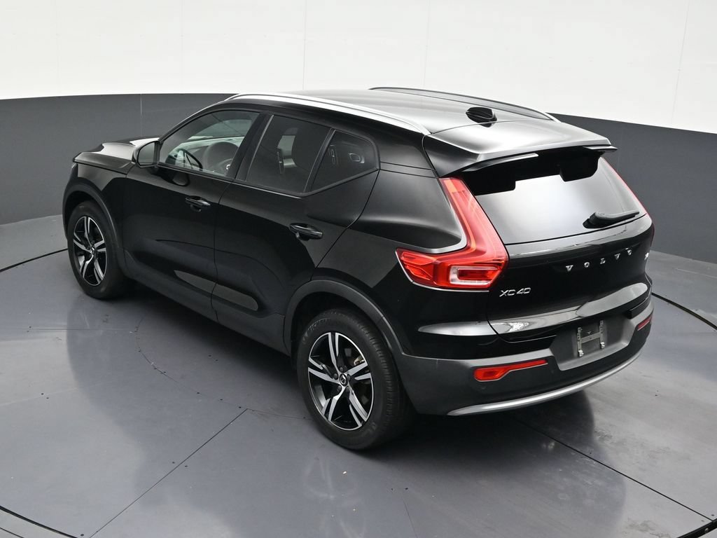 Used 2023 Volvo XC40 B4 Core FWD image 20