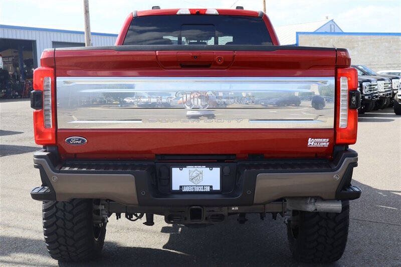 Used 2023 Ford F350 King Ranch w/ FX4 Off-Road Package AWD/4WD image 4