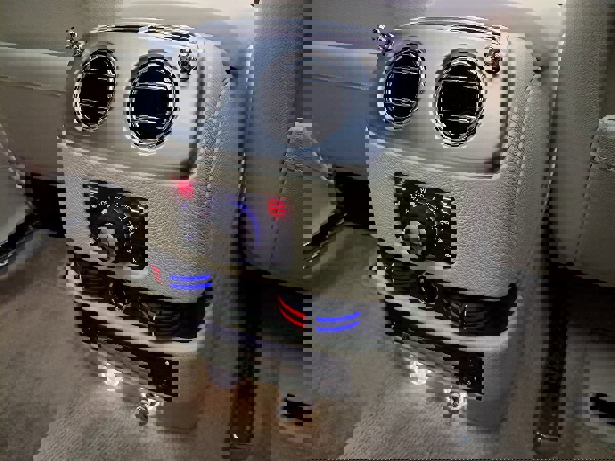 Used 2011 Rolls-Royce Ghost image 39