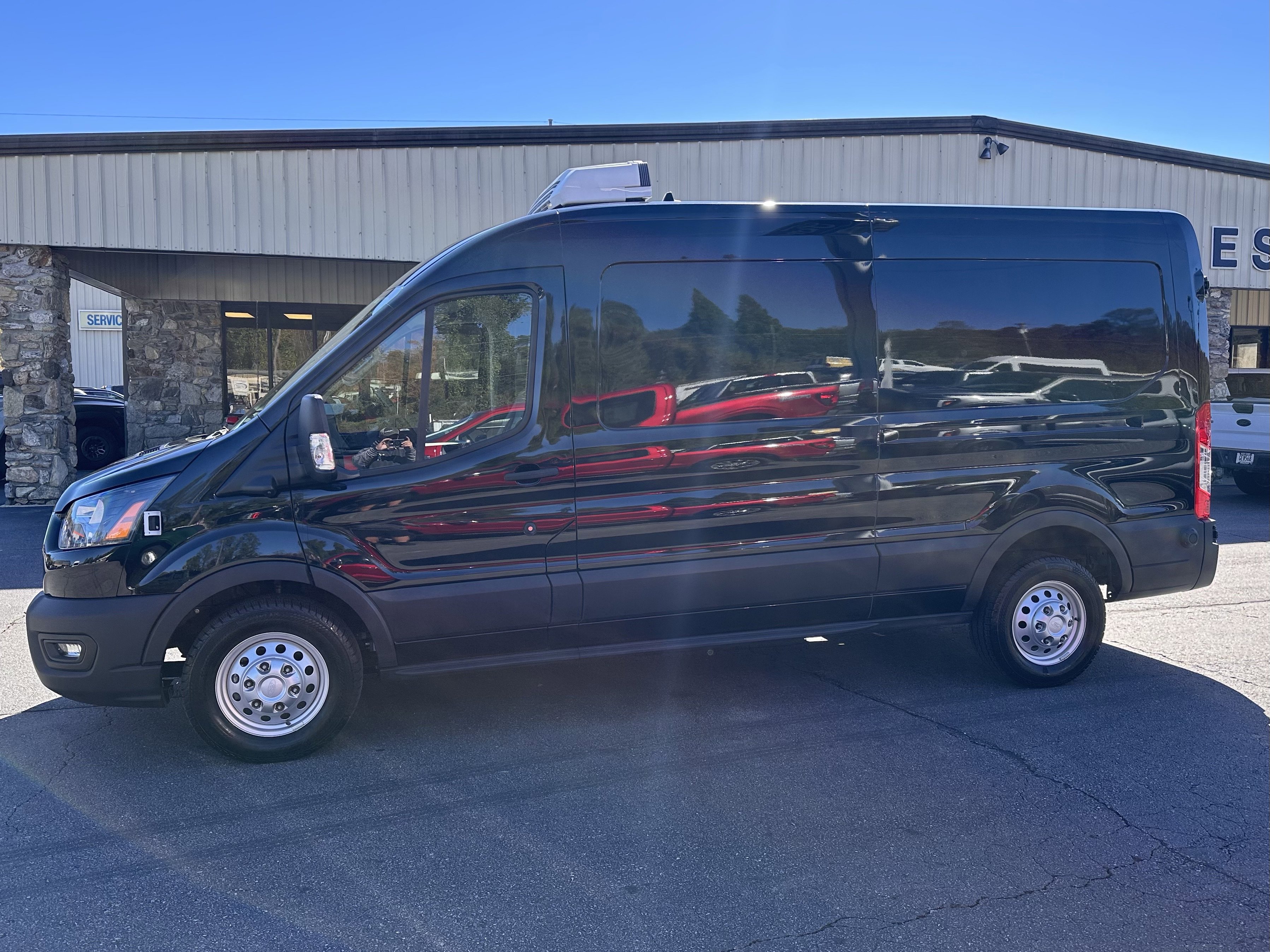 Used 2023 Ford Transit 250 XL AWD/4WD image 1
