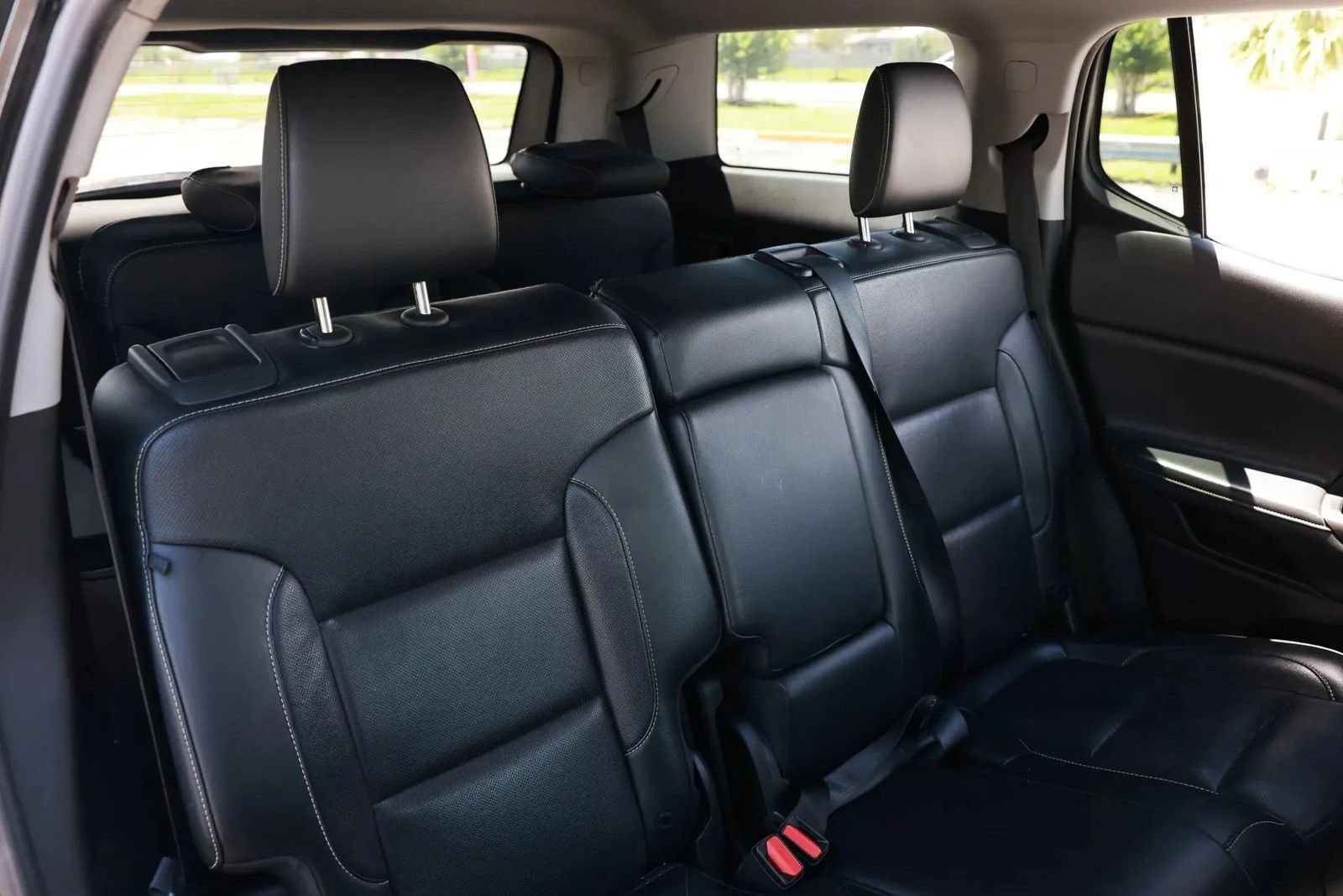 Used 2019 GMC Acadia SLT FWD image 19
