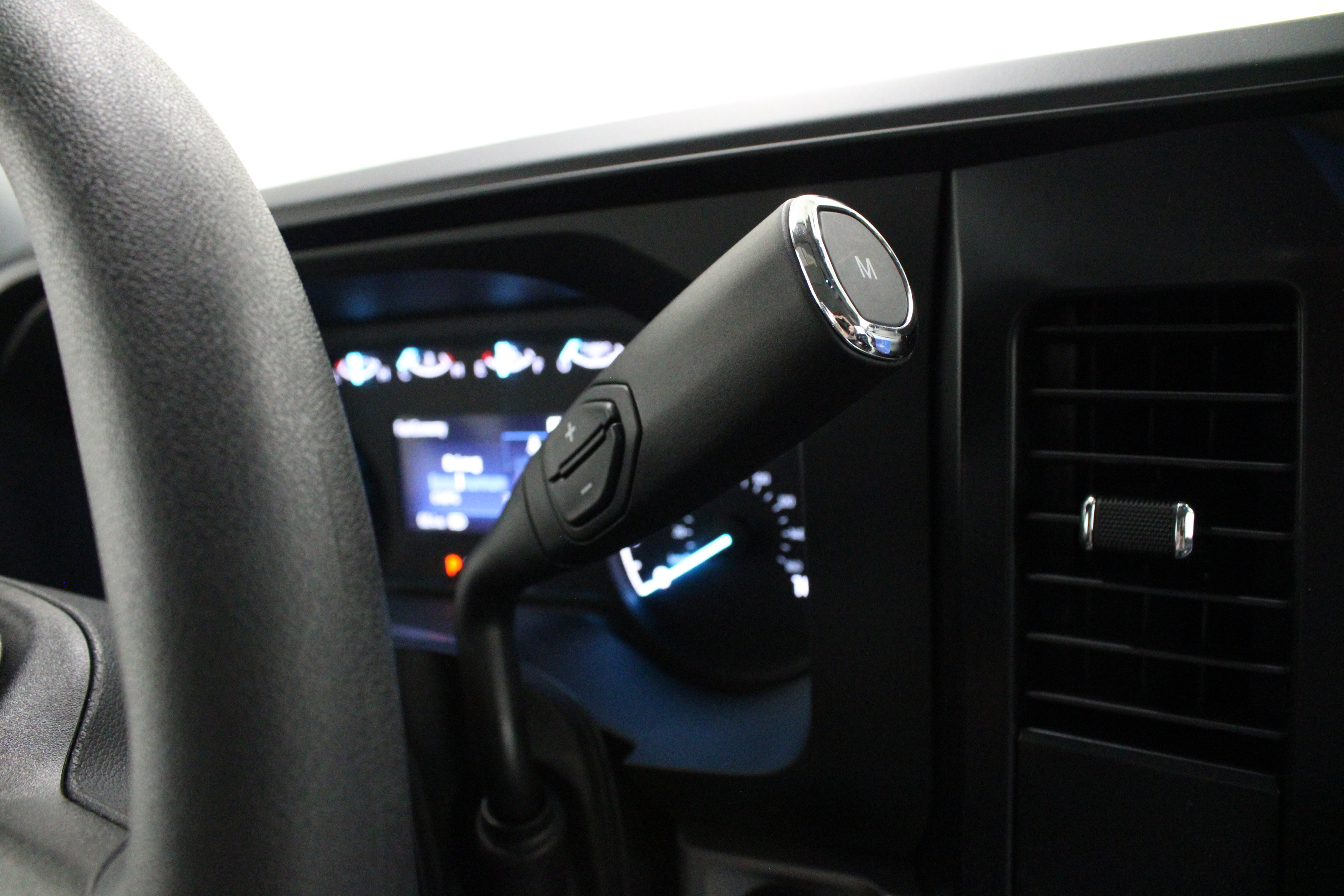 Used 2025 Ford F250 XLT w/ F-250 >10K GVWR Package image 16