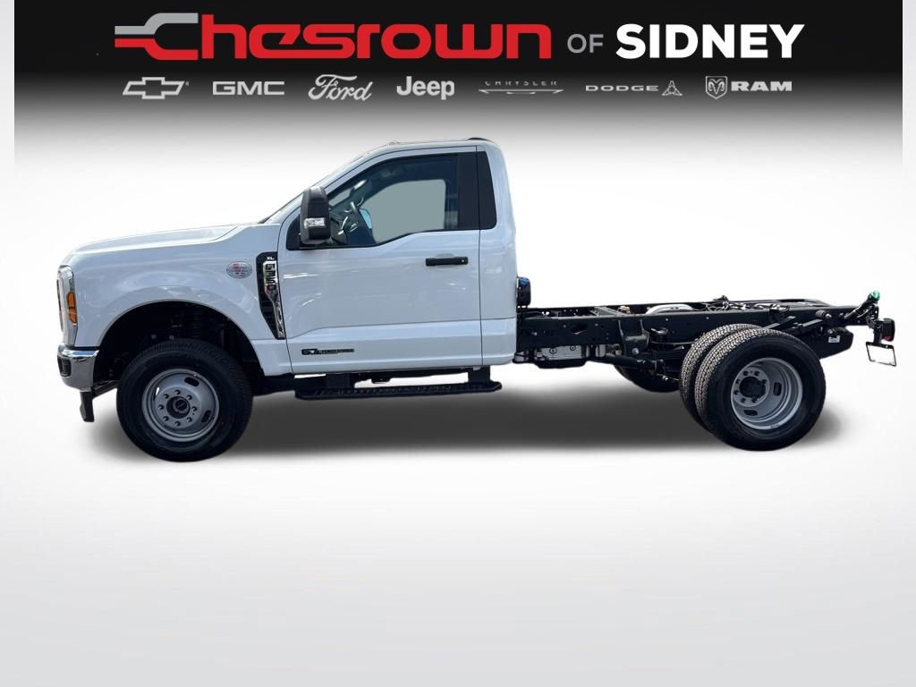 Used 2025 Ford F350 XL w/ XL Chrome Package AWD/4WD image 2