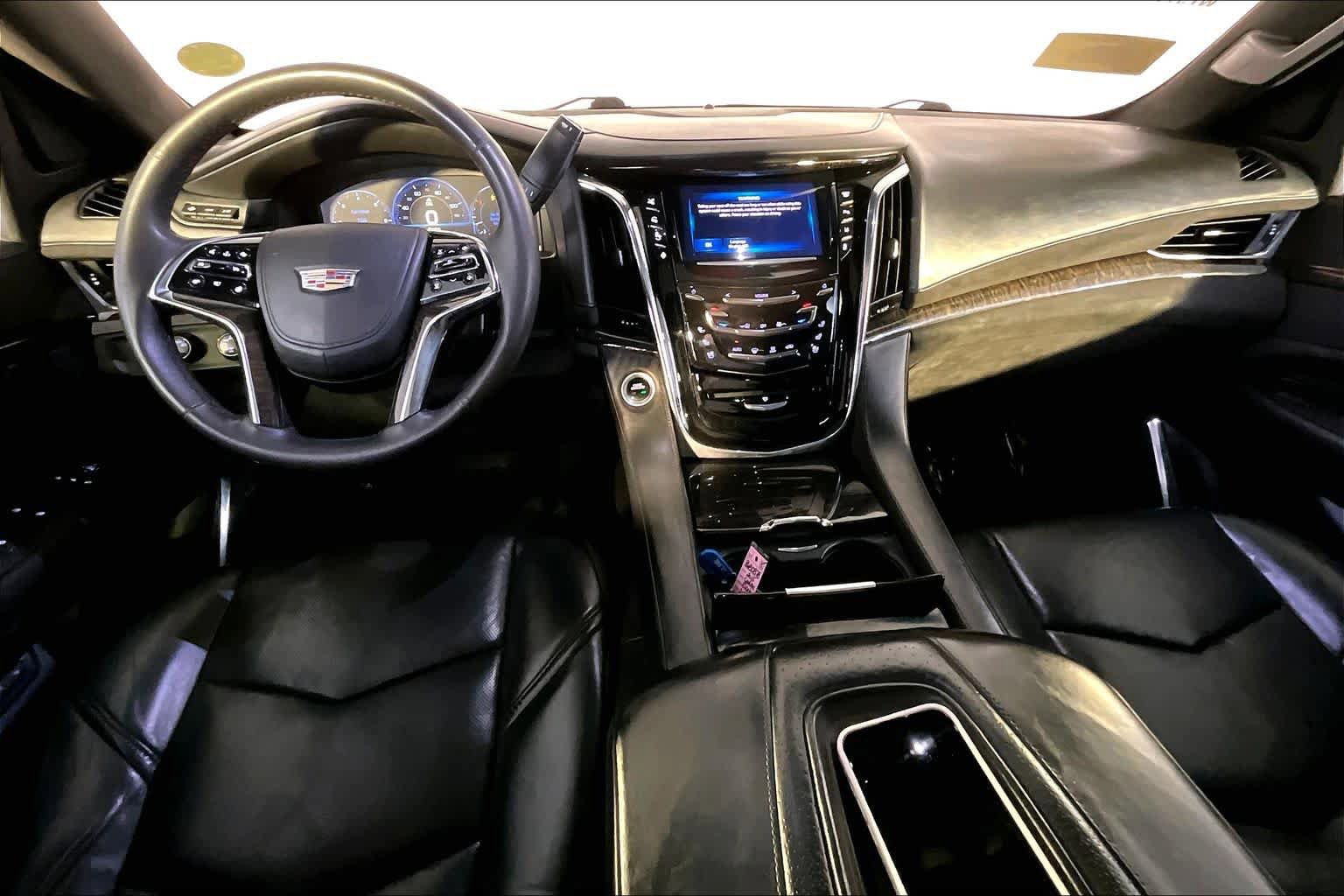 Used 2015 Cadillac Escalade Platinum AWD/4WD image 15